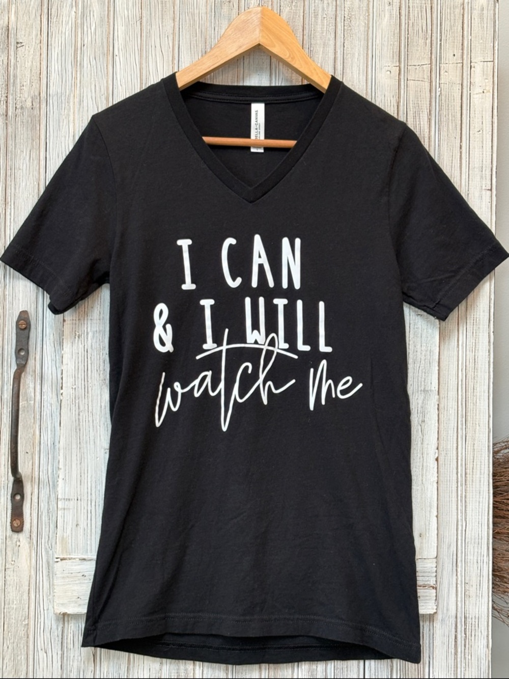 I CAN & I WILL watch me V-Neck T-Shirt Black and White Size S